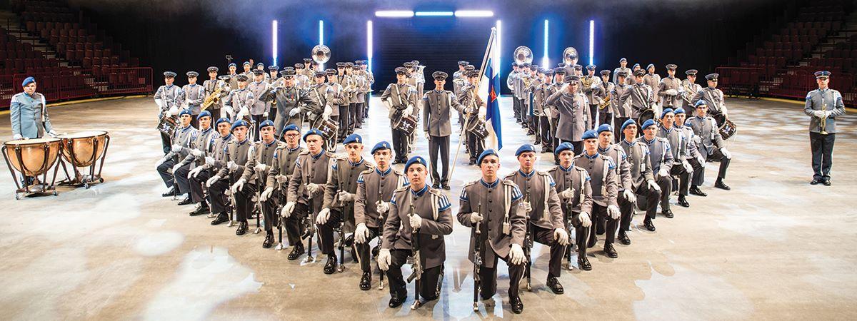 The Conscript Band of the Finnish Defence Forces in a group photo